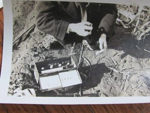 9 VINTAGE PHOTOS FARM FIELD SOIL TESTING ILLINOIS - Picture 1 of 6