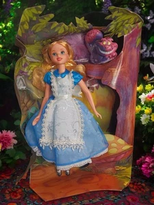 1999 Mattel Walt Disney’s Alice in Wonderland & Cheshire Cat Barbie See Descrip - Picture 1 of 4