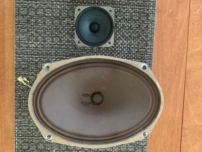 Altavoces de colección Magnavox 586907 y 7921 de radio AM-FM modelo 2FM033 Foto 1 de 4