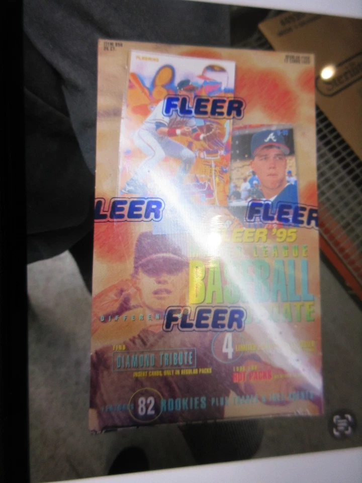 Бейсбольная коробка 1995 Fleer в заводской упаковке - Изображение 1 из 1