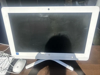 HP all in one Desktop Computer  20-c023w 2 Core 1.6Ghz/NO HDD/RAM - Image 1 of 2