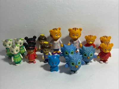 Lote de 19 figuras de barrio Daniel Tigers - Búho, mamá príncipe gato amigos Foto 1 de 4