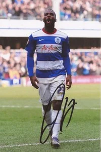 QPR: JUNIOR HOILETT SIGNED 6x4 ACTION PHOTO+COA - Picture 1 of 1