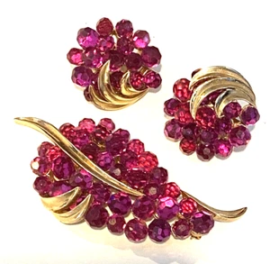 Vintage Trifari Briolette Rhinestone Crystal Fuchsia Brooch & Earrings Set~MINT! - Picture 1 of 14