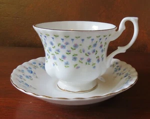 Royal Albert Fine Bone China Memory Lane Tasse und Untertasse Set - Bild 1 von 8