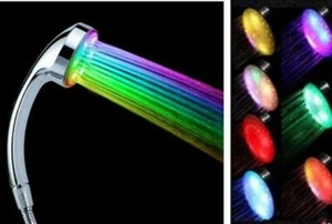 Rubinetto LED Luce Acqua Luminosa Doccia Casa Bagno 7 Colori Cambiabili - Foto 1 di 2