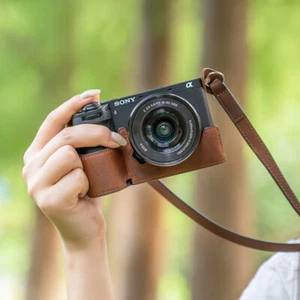 Genuine Leather Camera Half Case Cover for Sony a6700 Alpha 6700 Camera Suitcase - Picture 1 of 24