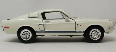 Road Legends 1968 Shelby GT-500KR 1:18 Scale White; Navy Blue Stripes, Mustan - Image 1 of 4