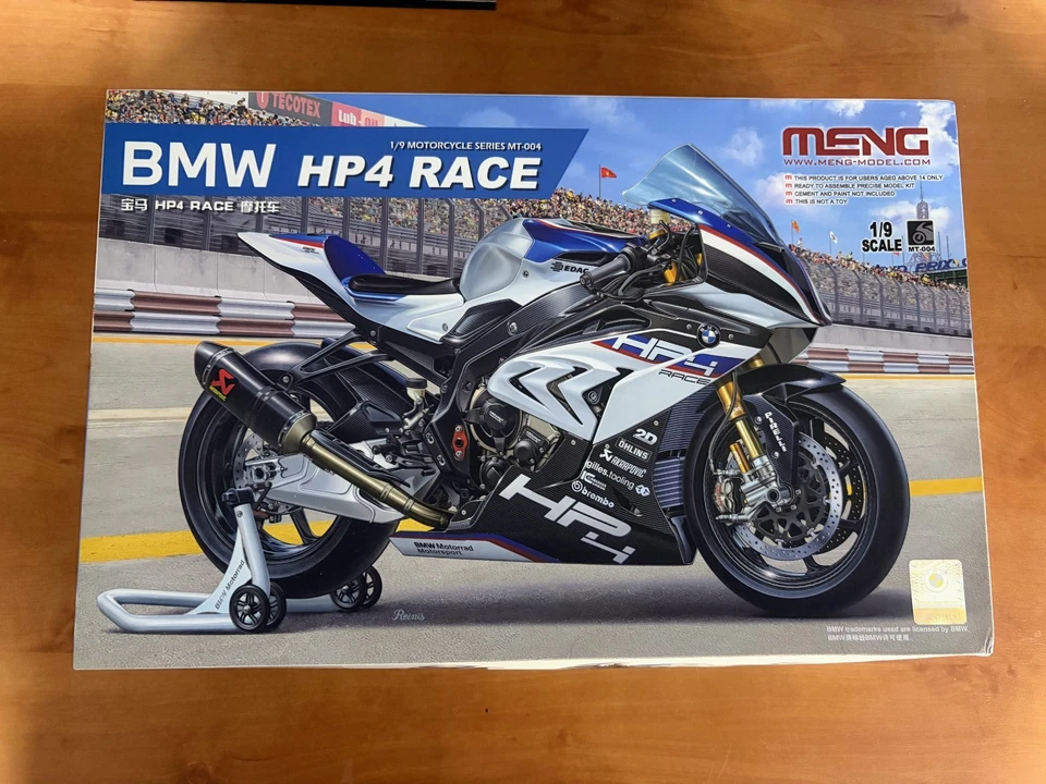 Meng MT-004 BMW HP4 Race 1/9 - Bild 1 von 3
