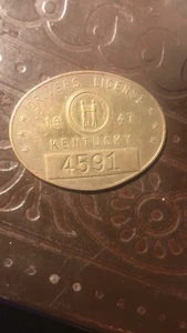 1947 Kentucky Chauffeur's Drivers License Badge Pin Back - Picture 1 of 3