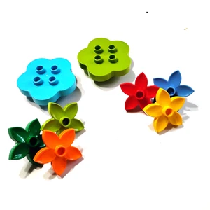 Lego DUPLO Flowers 8 pc. Garden Plants Greenery C8 - Picture 1 of 1