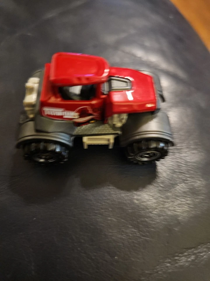 2015 Matchbox Red Tractor Die Cast - 2.5 In, 1 In - Image 1 of 4