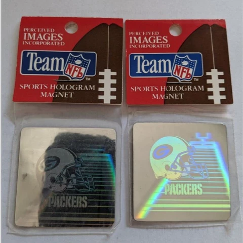 Green Bay Packers 3D Hologram Magnet 2x2" - 2 Pcs NFL Football Cover