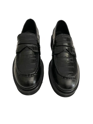 Aquatalia Loafer Womens Marice 8.5 Croc Embossed Platform Shoes Black $440 NWOB - Image 1 of 4