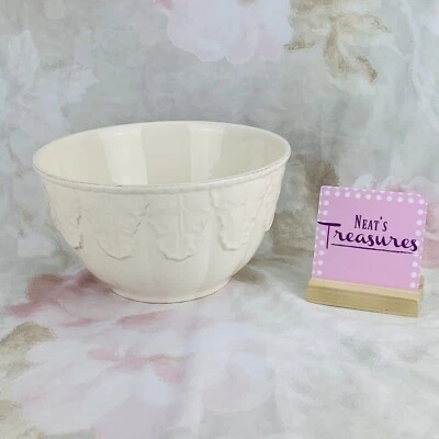 Cuenco grande para servir Better Homes And Gardens Collection marfil hoja en relieve crema Foto 1 de 4