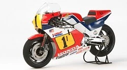 Honda NSR 500 1984 1:12 TA14121 - tamiya modellismo - Immagine 1 di 4