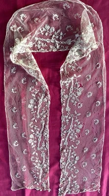 Dentelle ancienne XIXe, volant de 150 cm x 15 cm - Photo 1/4