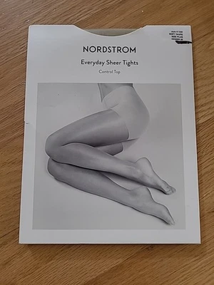 Medias superiores Nordstrom Everyday Sheer Control suaves topo talla grande  Foto 1 de 4