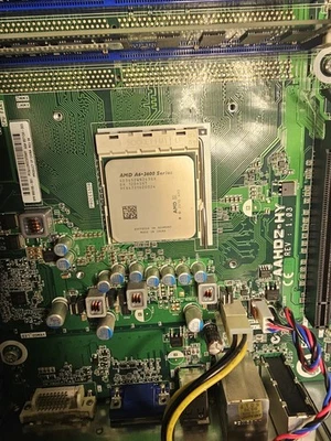 AMD A6-3600 2.1 GHz Socket FM1 Desktop CPU Processor AD3600OJZ43GX - Image 1 of 2