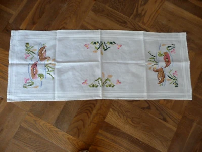Napperon coton blanc brodé de canards ( ref 6 ) - Photo 1/4