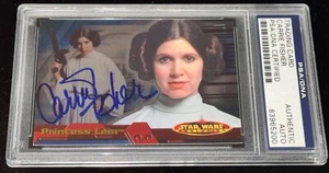 Carrie Fisher "Princess Leia" 2001 Topps STAR WARS Signed Rookie Card Auto PSA - Picture 1 of 5