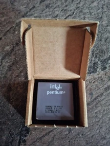 Intel Pentium 133 MHz CPU A80502133 SY022 (Socket 5/7) – ungeprüft - Bild 1 von 2