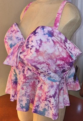 Nuevo con etiquetas Top de Natación Midkini Peplum con Aros Frontal Torrid Tie Dye Foto 1 de 4