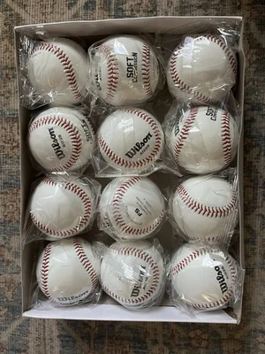 Caja de 12 pelotas de béisbol Wilson selladas individualmente A1228 compresión suave nivel 5 Foto 1 de 4