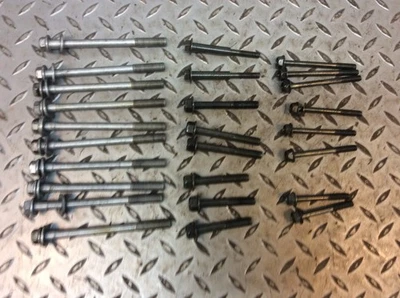 2006 04-06 Yamaha YZF-R1 YZF R1 Engine Crankcase Crank Case Bolt Screw Set - Image 1 of 3