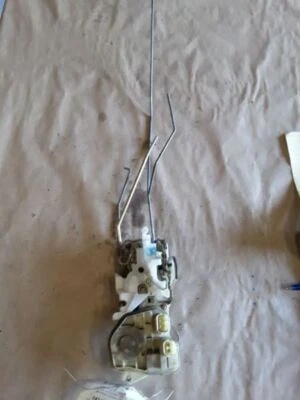 2001 CIVIC PASSENGER FRONT DOOR Lock Actuator 316140 - Image 1 of 4