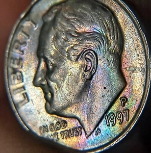 Increíble moneda de diez centavos P Roosevelt 1997 tono arco iris natural ☆ ¡bandas de color perfectas! - Imagen 1 de 12