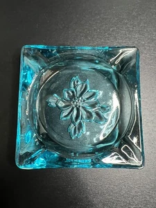 Vintage Blue Glass Mid Century Modern Ashtray 3.5" Square Floral Flower 4 Slot - Picture 1 of 5