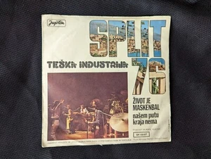 JUGOTON Split 76 TESKA INDUSTRIJA SY23117 Jivot Je Maskenbal 45 VG - Picture 1 of 5