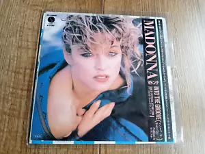MADONNA - INTO THE GROOVE 7" 1985 INSERT JAPAN SIRE EX+ - Picture 1 of 8