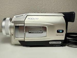 Panasonic PV-DV53D MiniDV Palmcorder w/ Progressive PhotoShot, Battery, Charger - Picture 1 of 15