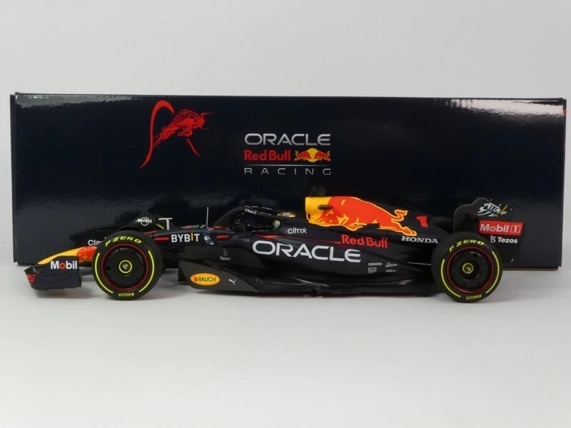 Rosso Bull Corsa RB18 Max Verstappen #1 Abu Dhabi Gp 2022 1/18 MINICHAMPS F1