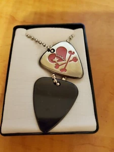 Seven Kings Gitarren-Plektrum Halskette neues Herz mit Kreuz Knochen Pink Grover Allman - Bild 1 von 4