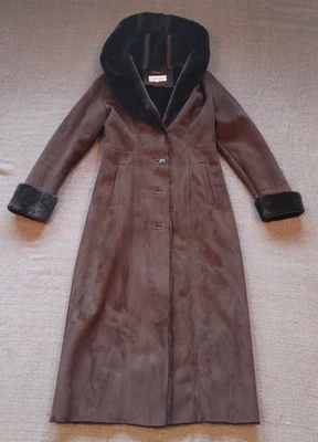 Abrigo Largo Calvin Klein Imitación Gamuza Marrón Chocolate Imitación Piel Borde Forro Con Capucha S Foto 1 de 4
