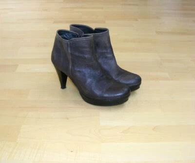 schicke Alba Moda High-Heel Stiefeletten Gr. 41 grau m. kleinem Plateau - Bild 1 von 4