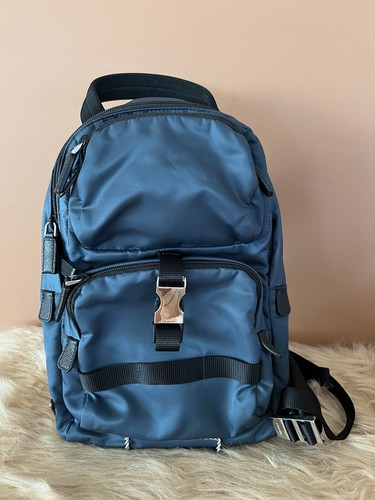 Borsa a tracolla Prada Montagna Tessuto Verde Nero Nylon Body mai usata