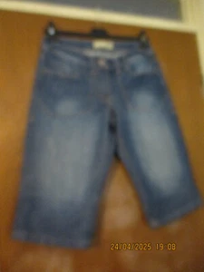SOUTH LADIES KNEE LENGTH BLUE DENIM SHORTS SIZE 8 WAIST 29 INCHES - Picture 1 of 6