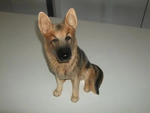 BESWICK VINTAGE GERMAN ALSATIAN LARGE SETTING DOG, C.1960 - Picture 1 of 6