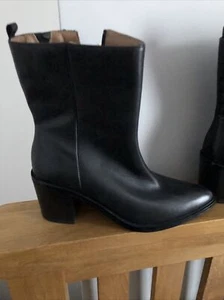 Marks & Spencer Leather Block Heel Chelsea Women's Boots, Black Patent - Size UK - Picture 1 of 6
