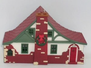 Hallmark 2023 Tudor Tradicional - Casas y Tiendas Nostálgicas 40th - Nuevo en Caja - Imagen 1 de 16