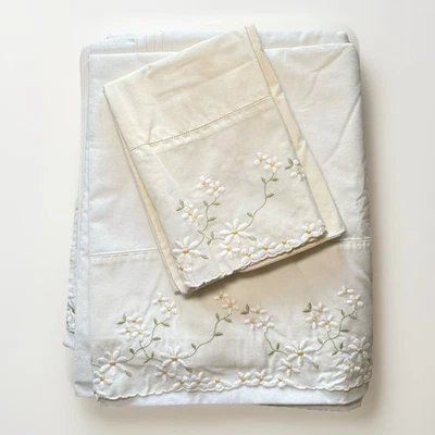 VTG Wamsutta Supercale Plus Ivory Full Flat Sheet & Pillowcase Daisy Embroidery - Image 1 of 4
