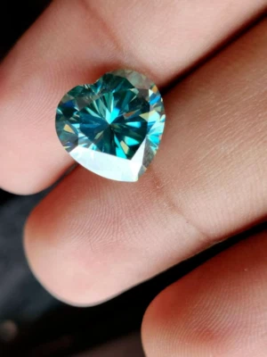 AAA+1 Ct  loose Diamond Heart bluish Green Color Cut Grade VVS1 Gemstone 7 x7 MM - Image 1 of 4