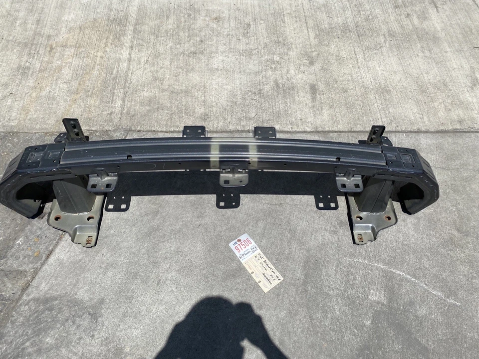 Lincoln MKX 2016 2018 barra delantera refuerzo OEM Foto 1 de 4
