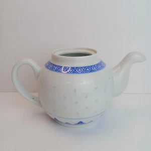 Vintage chinesische Reisaugen blau & weiß kleine Teekanne blau Stempelmarke OHNE DECKEL - Bild 1 von 13