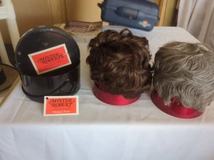 Vintage MISTER Roberts Mens Hair Fashions - Picture 1 of 6
