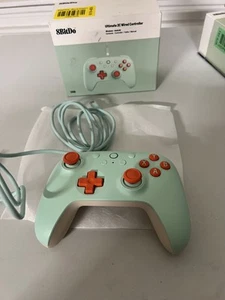 Controlador de juego con cable 8BitDo - verde como nuevo - Imagen 1 de 3